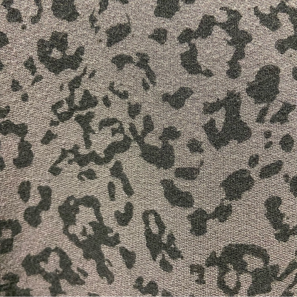 Athleta Pure Luxe Leopard Print Sweatshirt Womens Size Small Oversized Soft Top - Picture 11 of 12